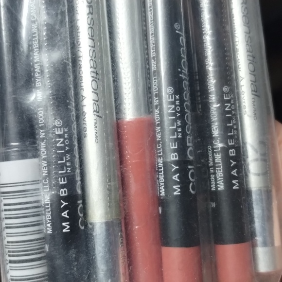 Mystery Makeup Box - Picture 3 of 10